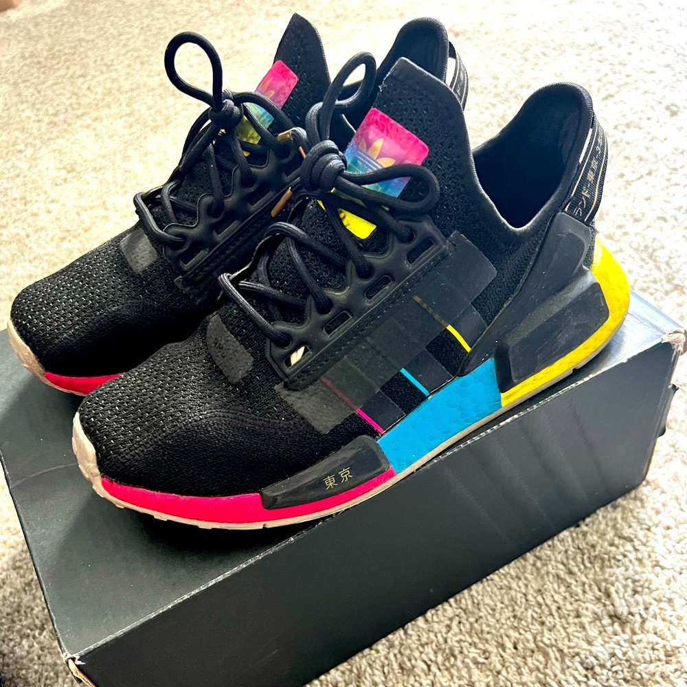 COPY - Very comfortable adidas unisex tennis shoes